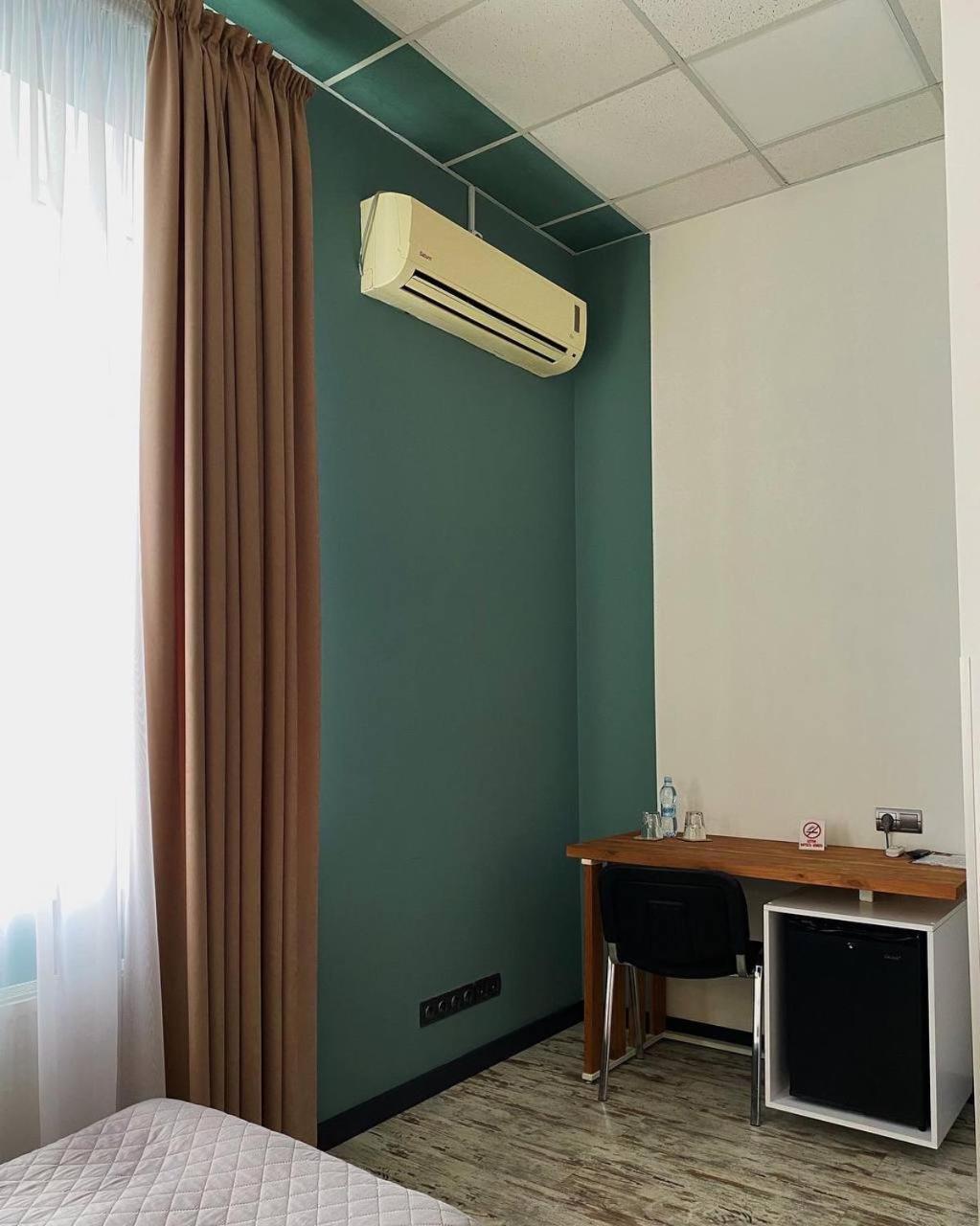 Gosudar Hotel Kropyvnyc'kyj Esterno foto