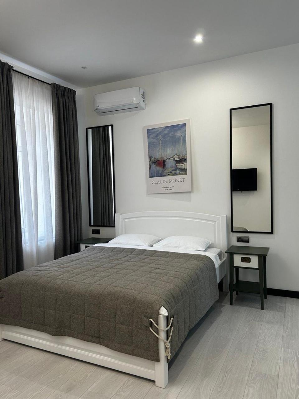 Gosudar Hotel Kropyvnyc'kyj Esterno foto