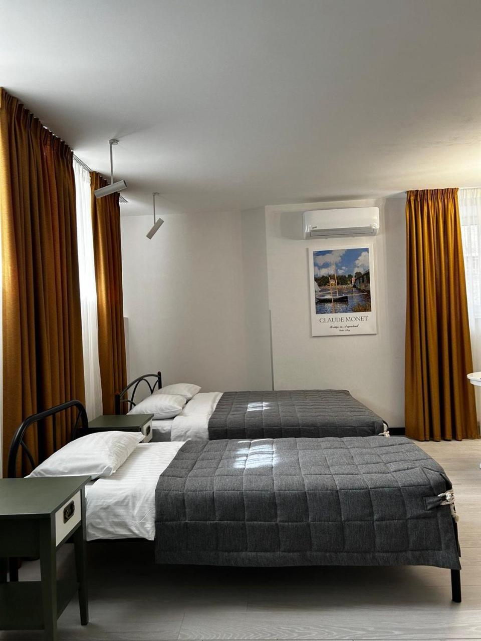 Gosudar Hotel Kropyvnyc'kyj Esterno foto