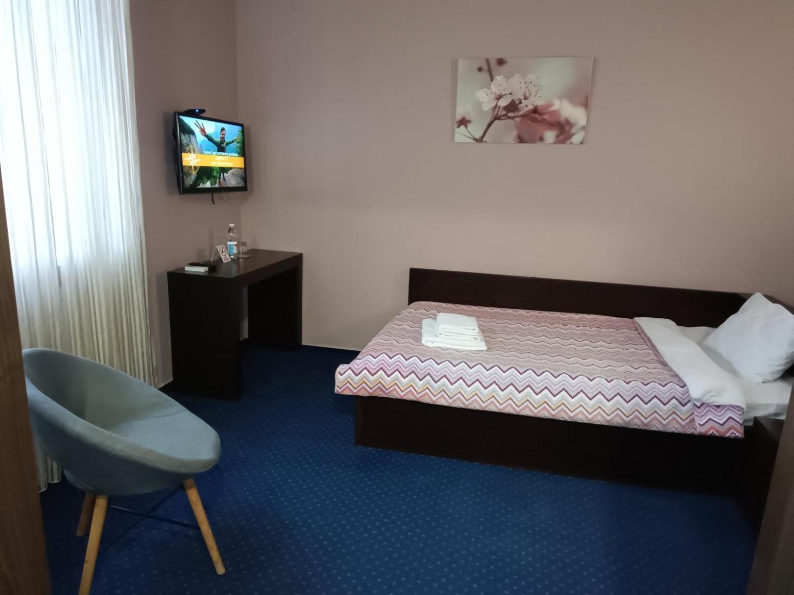 Gosudar Hotel Kropyvnyc'kyj Esterno foto