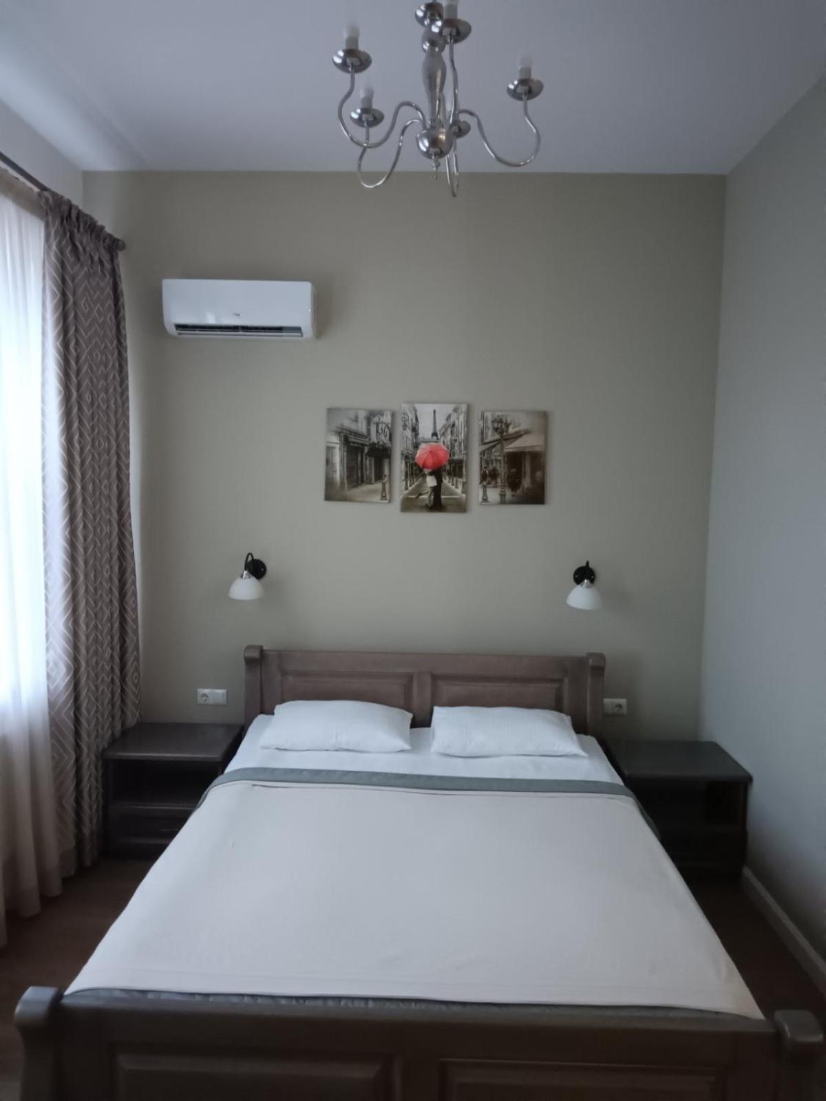 Gosudar Hotel Kropyvnyc'kyj Esterno foto