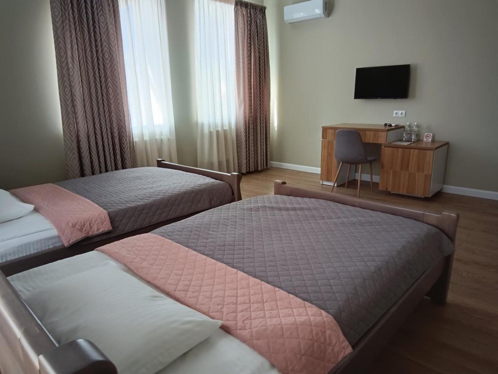 Gosudar Hotel Kropyvnyc'kyj Esterno foto